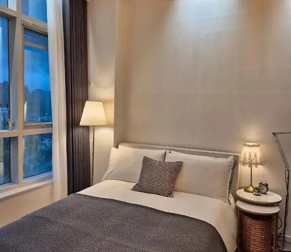Serena's Cozy Loft Apartamento
