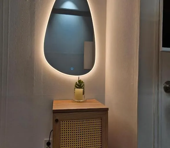Serena's Cozy Loft Apartamento